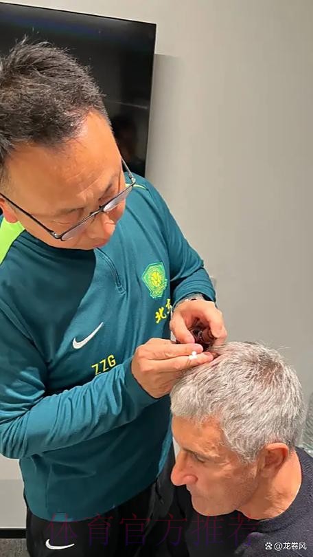 记者:安帅首选是留在皇马 但双方还没开始谈续约 记者:安帅首选是留在皇马 但双方还没开始谈续约